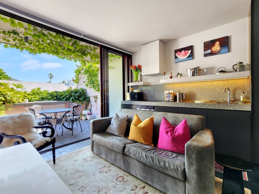 1 Bedroom Property for Sale in Fresnaye Western Cape